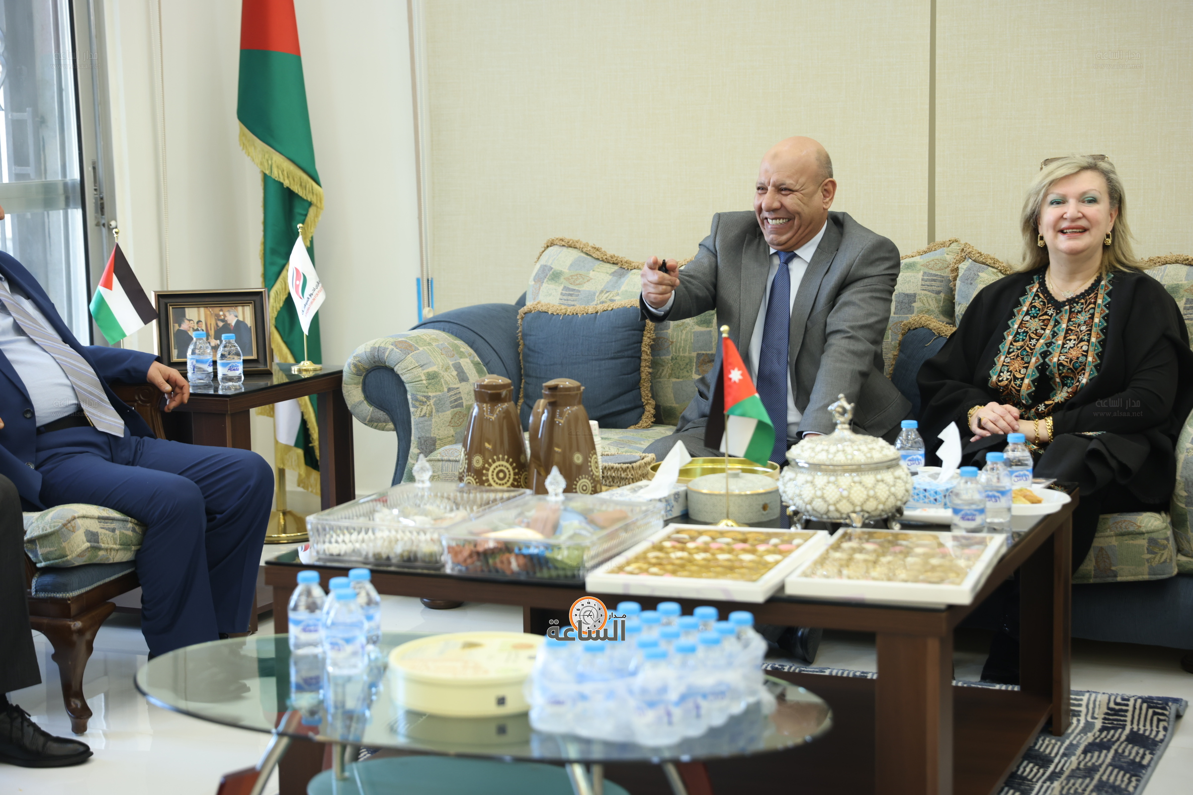 Madar Al-Saa Images 0.09653390891050506