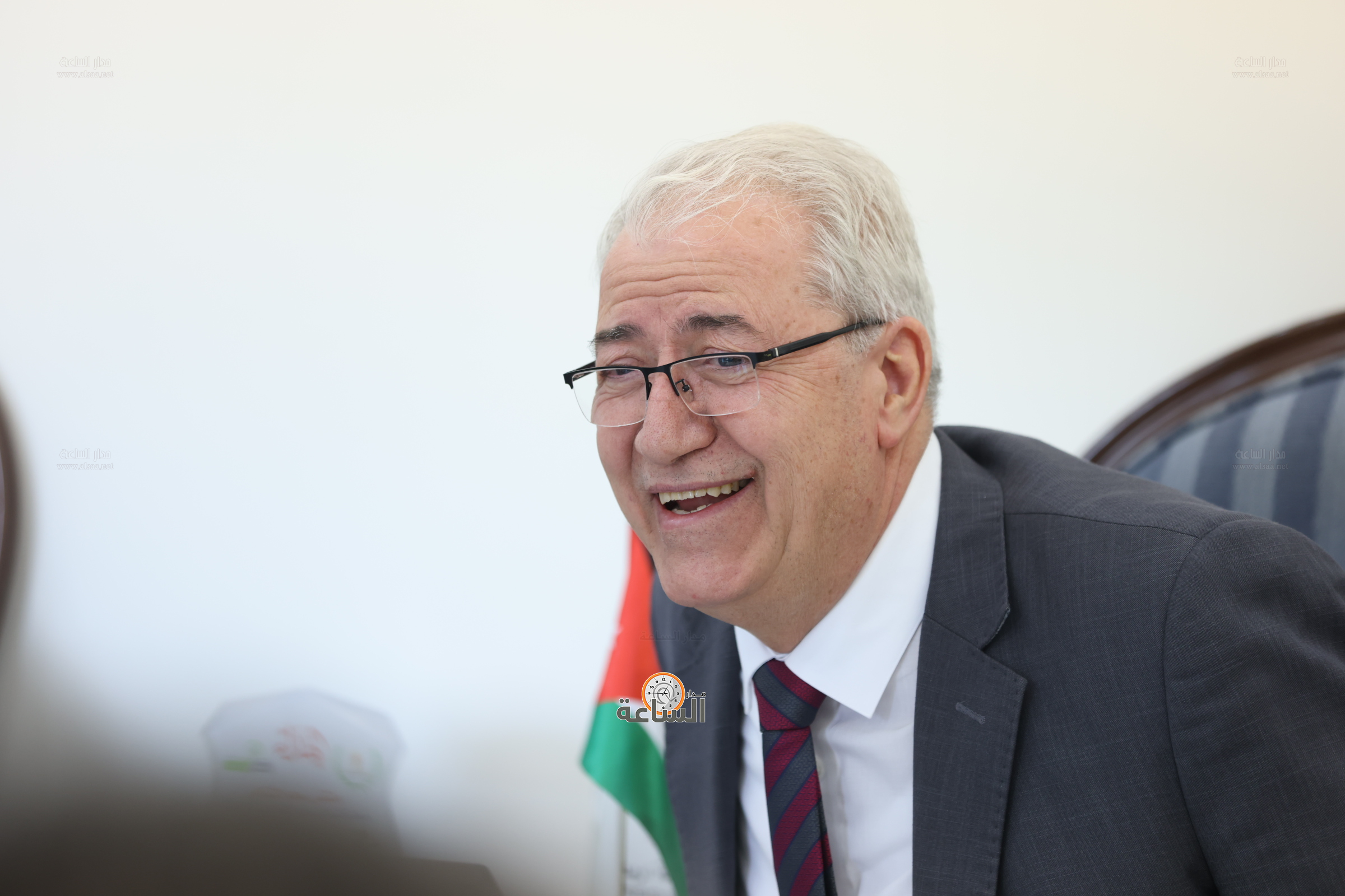 Madar Al-Saa Images 0.7593856983190533