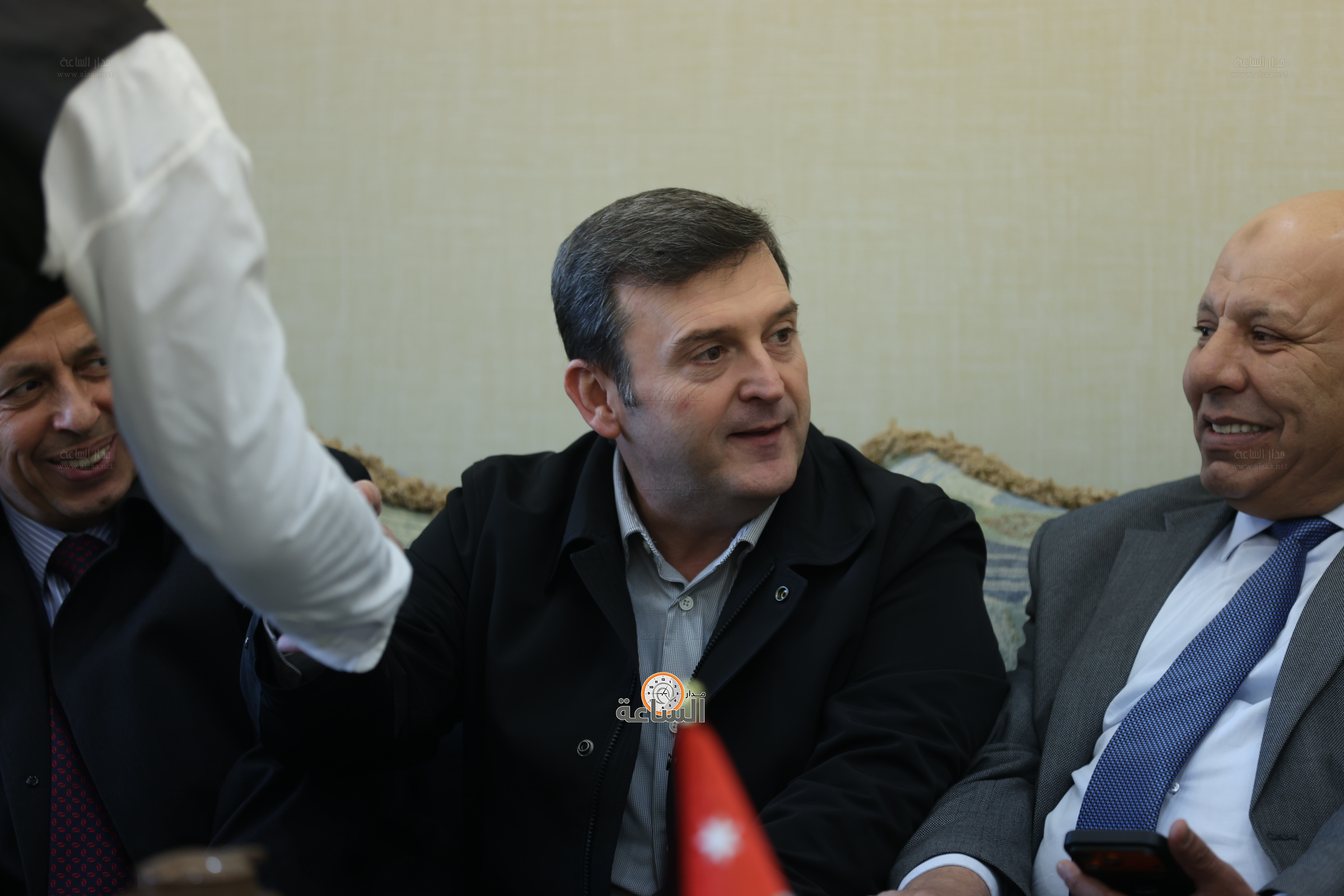 Madar Al-Saa Images 0.4880662788401883