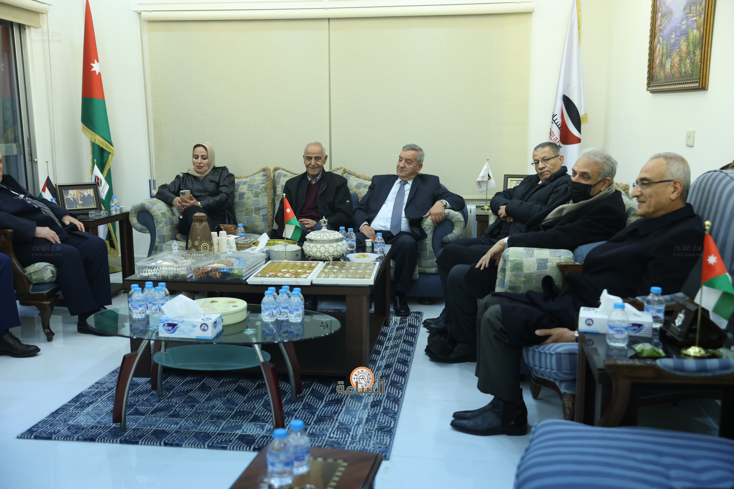 Madar Al-Saa Images 0.6193146775636117