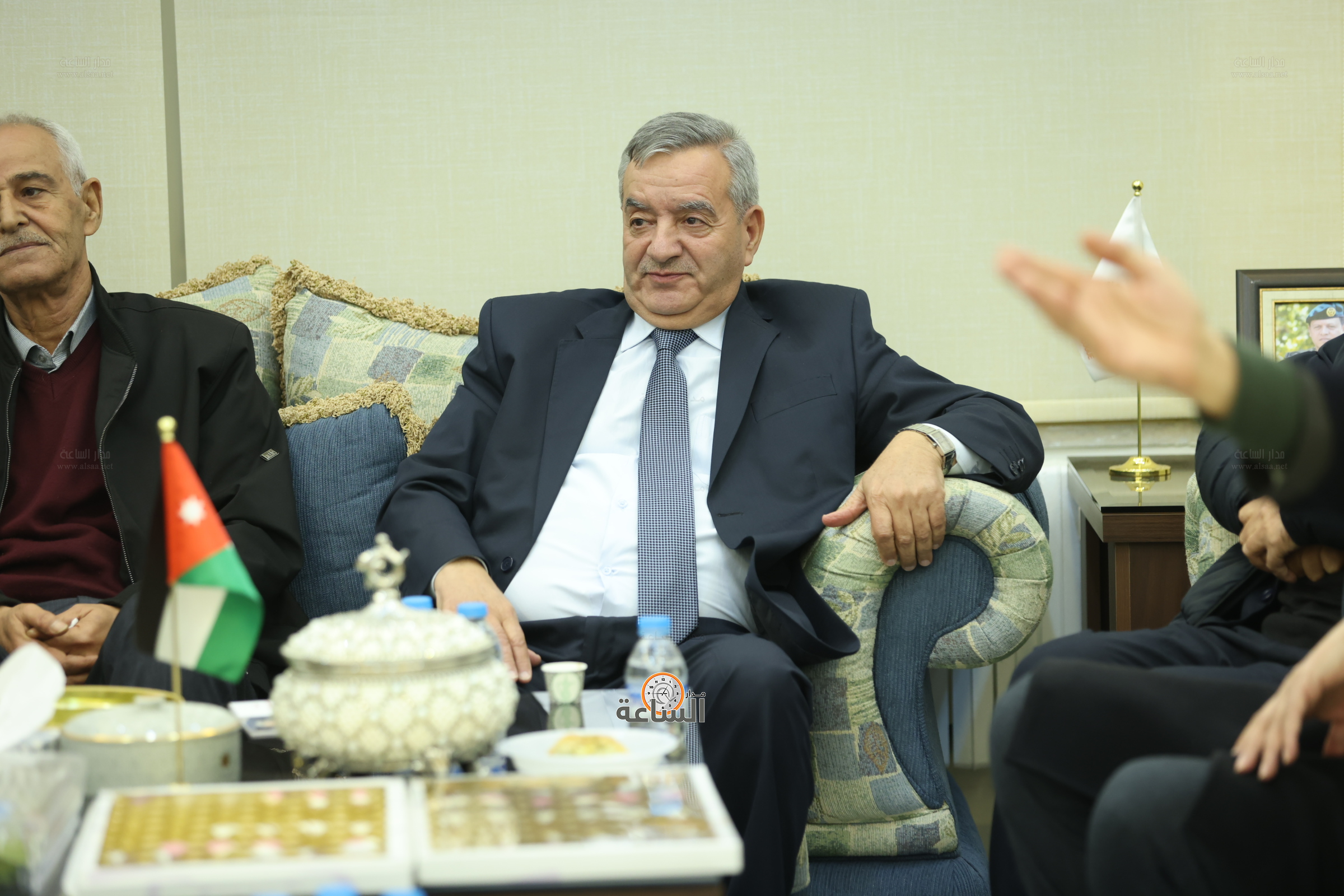 Madar Al-Saa Images 0.610366555852502