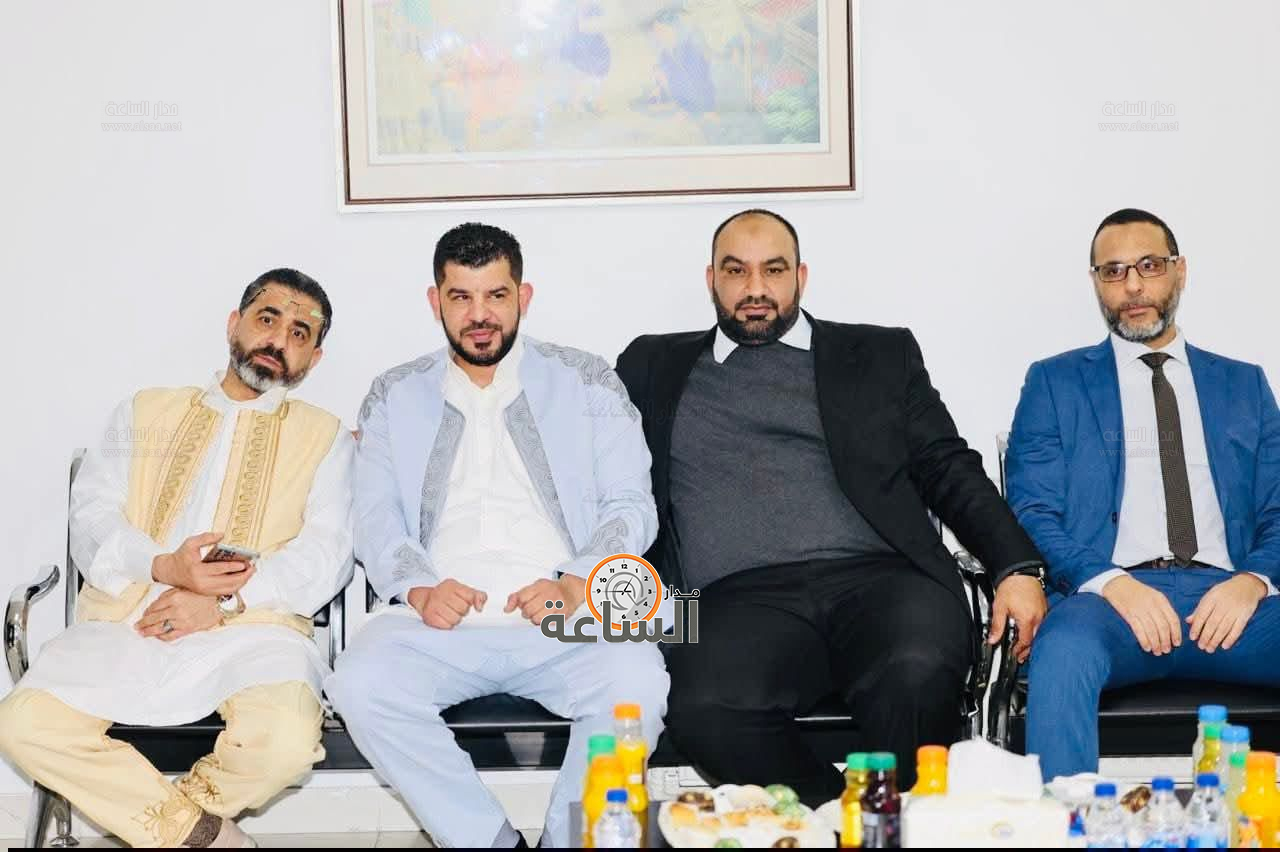 Madar Al-Saa Images 0.16190483119892174