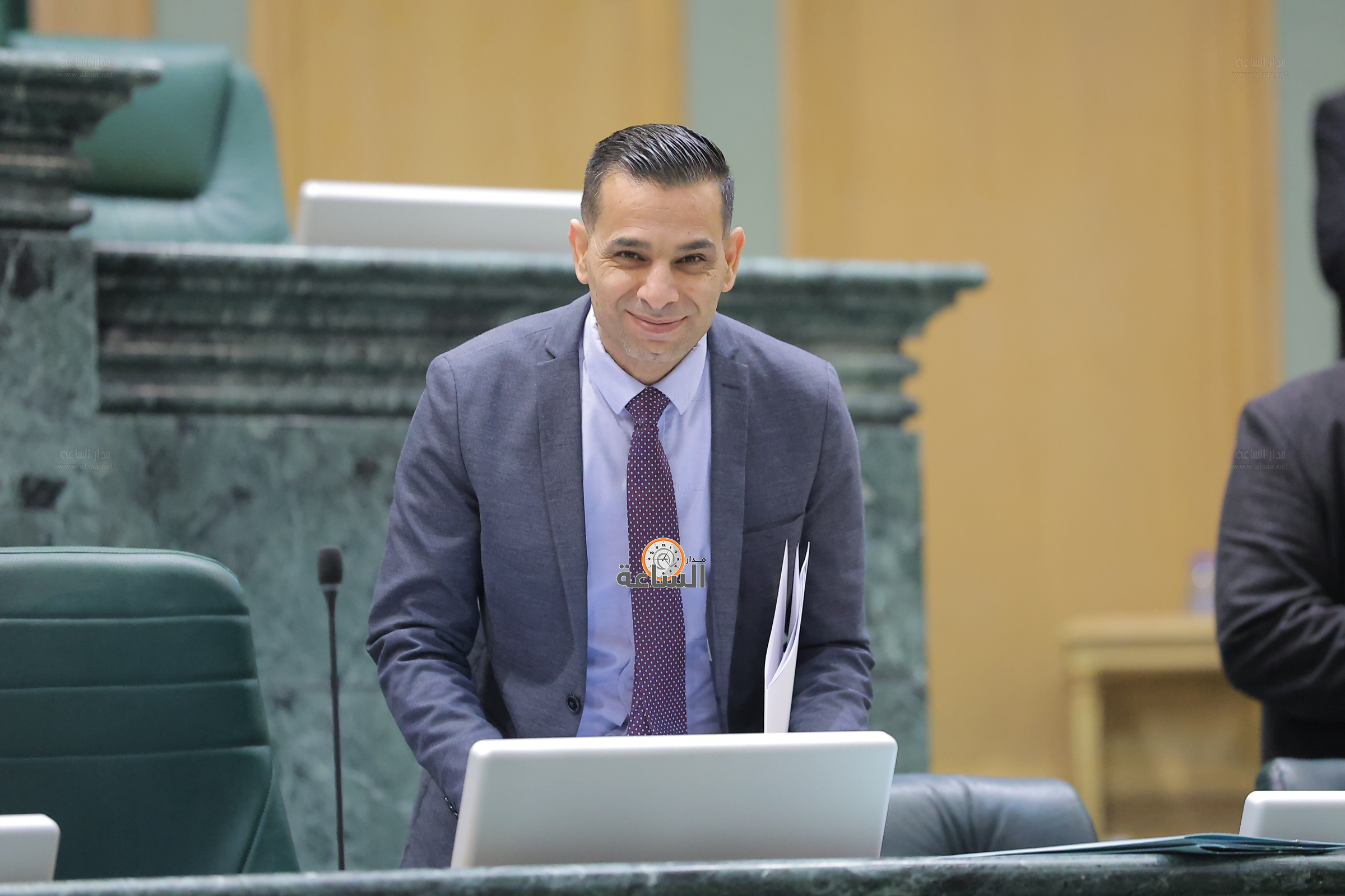 Madar Al-Saa Images 0.49990074122817985