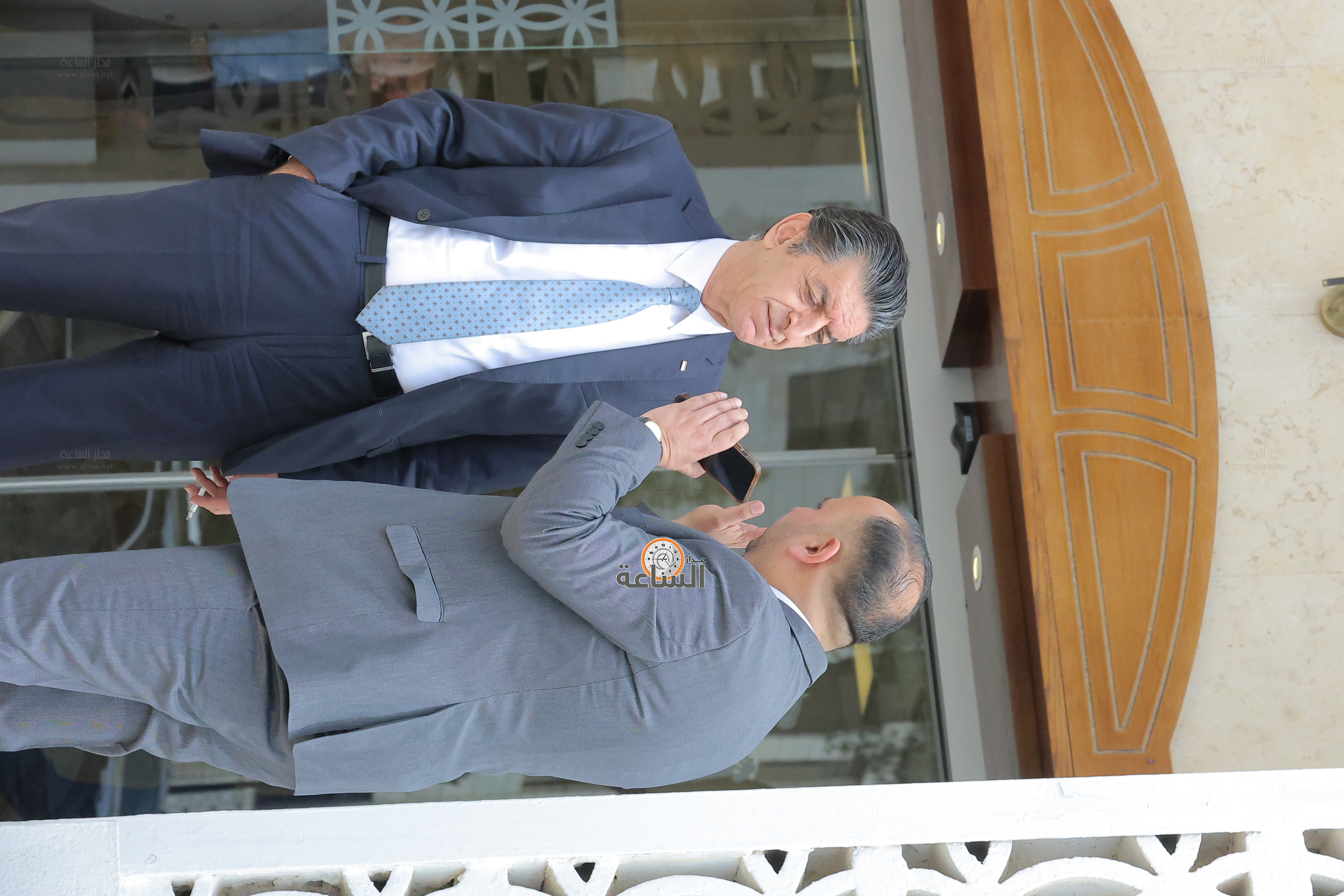 Madar Al-Saa Images 0.9542626839254627