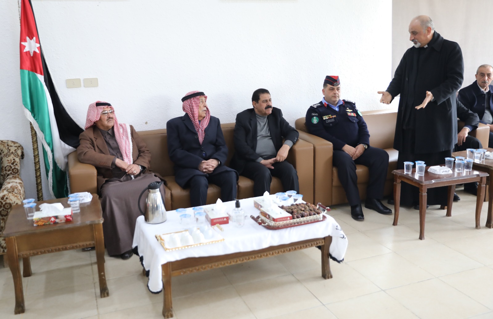 Madar Al-Saa Images 0.36106508608325516