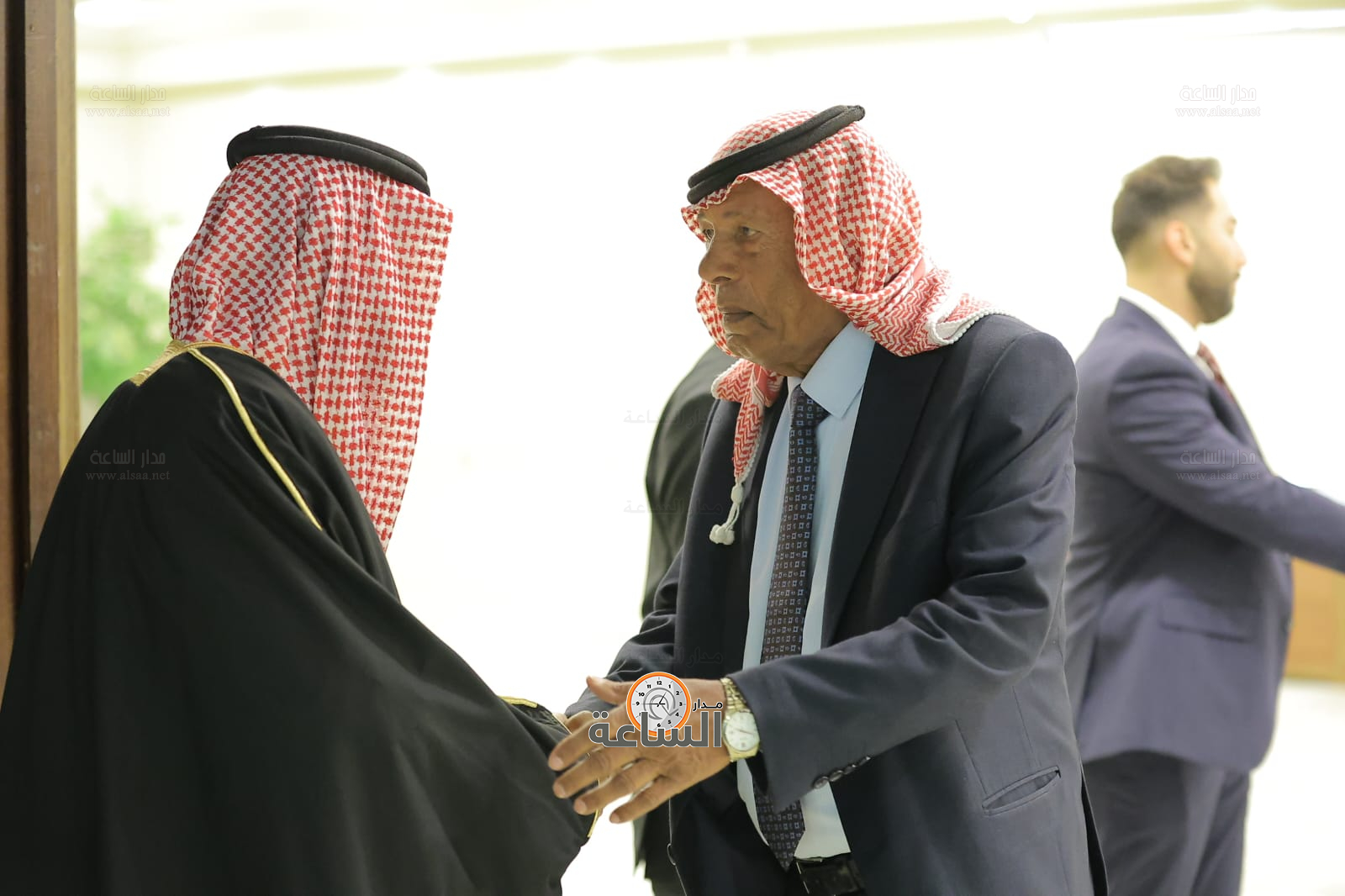 Madar Al-Saa Images 0.8715496390460267