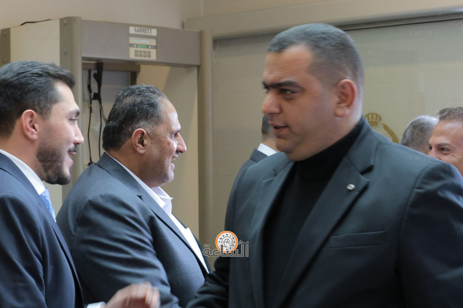 Madar Al-Saa Images 0.4209944033964905