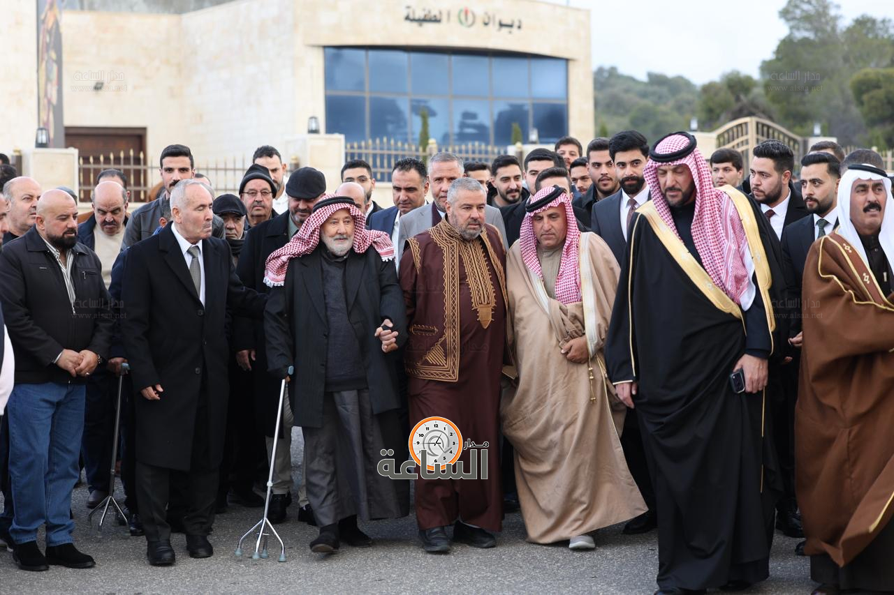 Madar Al-Saa Images 0.4309330065734859