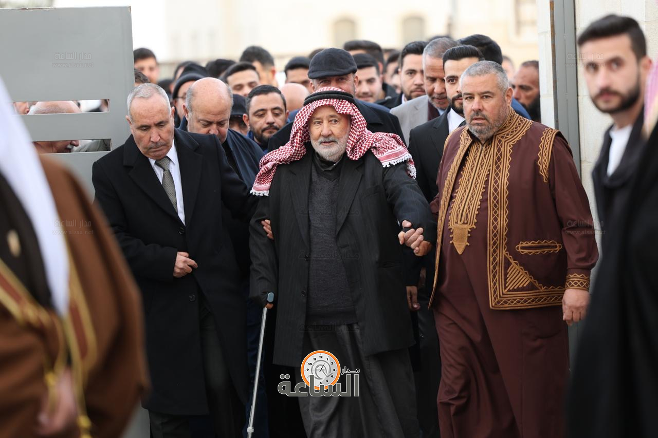 Madar Al-Saa Images 0.9780992031462596