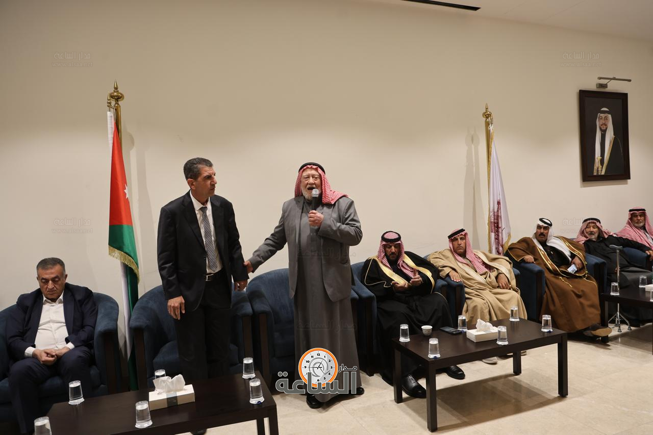 Madar Al-Saa Images 0.1580517667398752