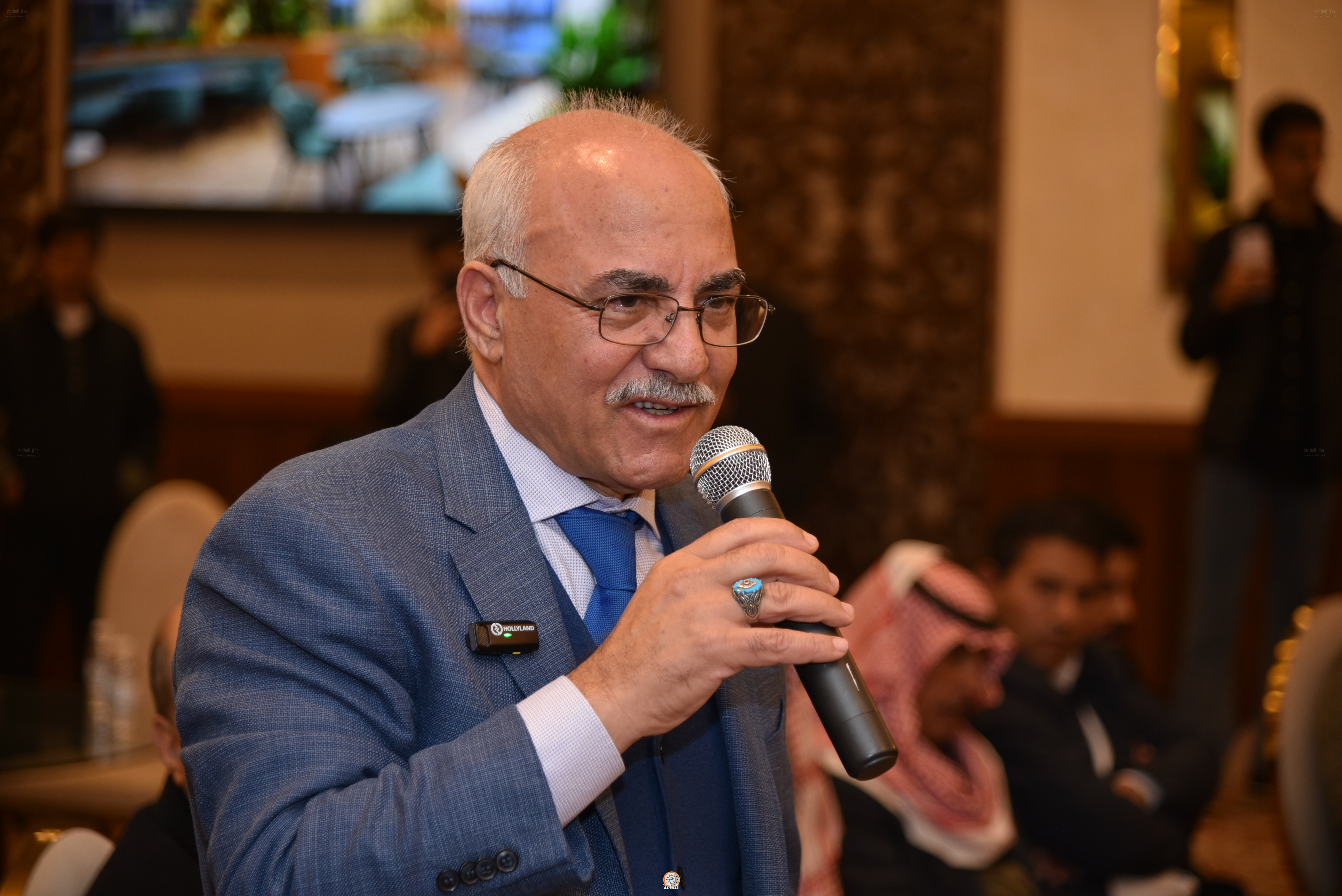 Madar Al-Saa Images 0.6369284420842047