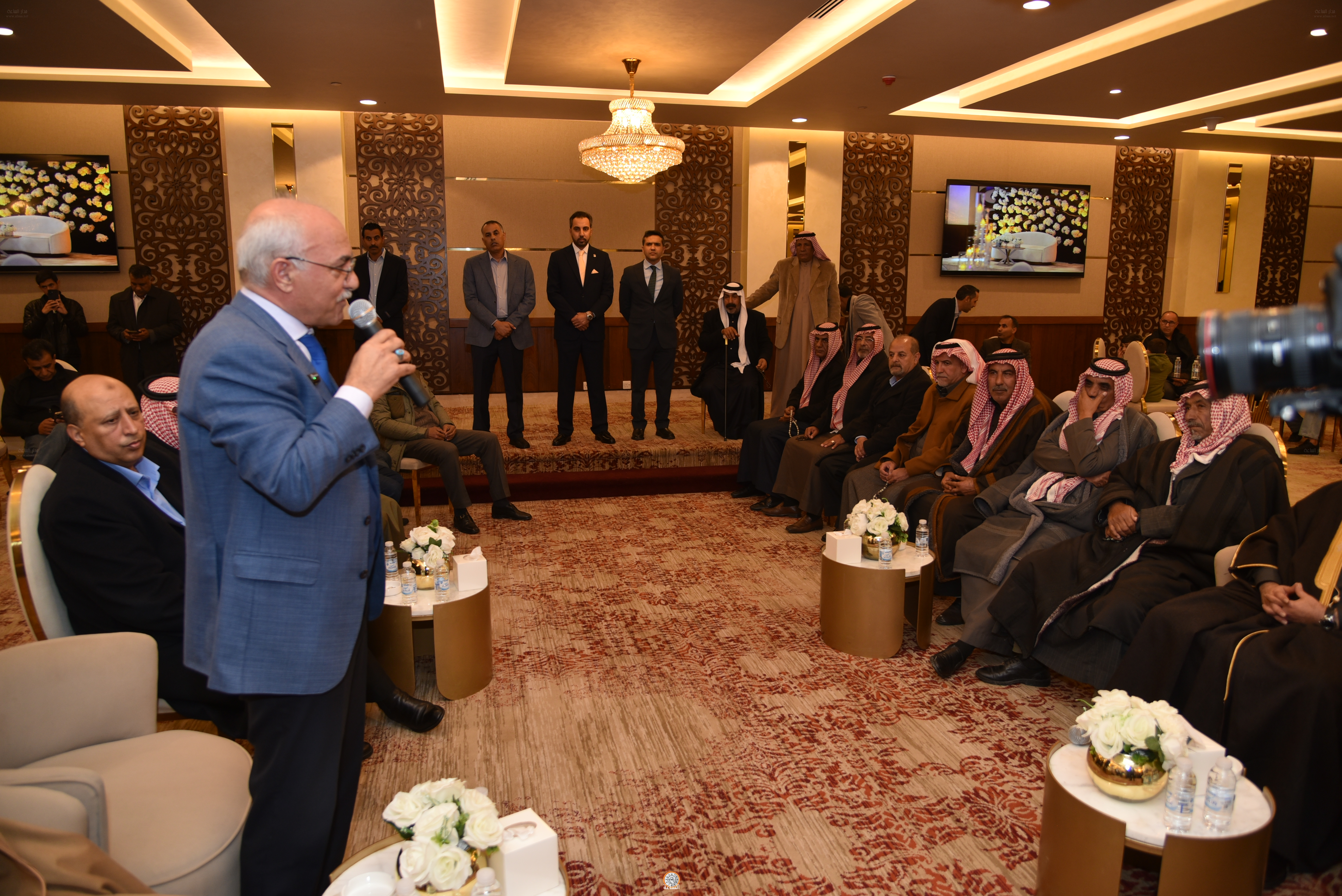 Madar Al-Saa Images 0.8892933852557801