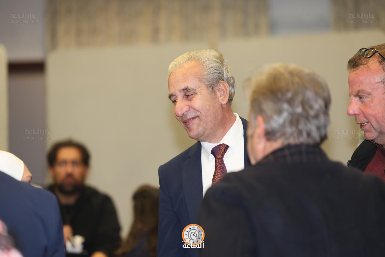 Madar Al-Saa Images 0.2567500857204159