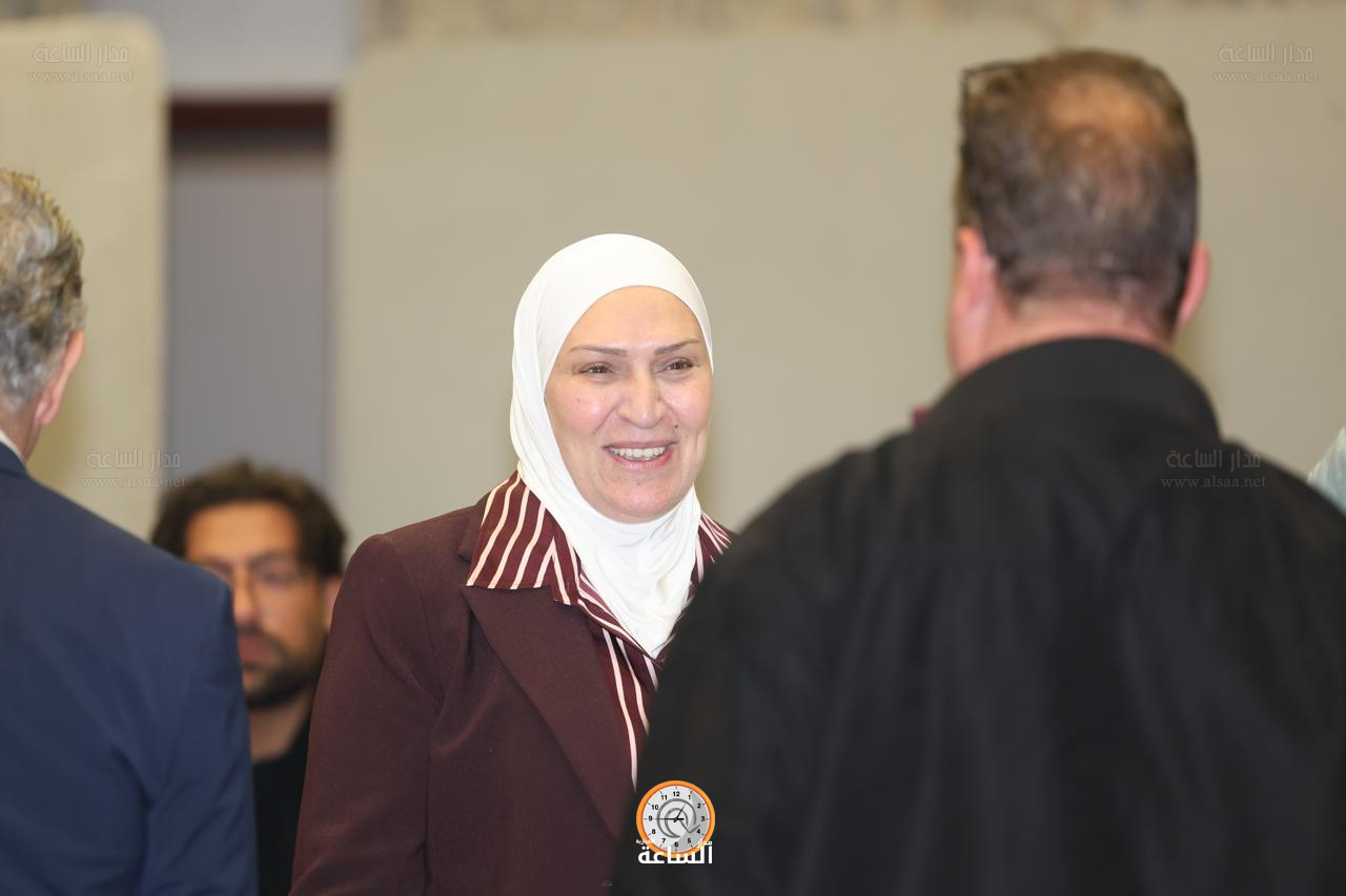 Madar Al-Saa Images 0.3400385729240347