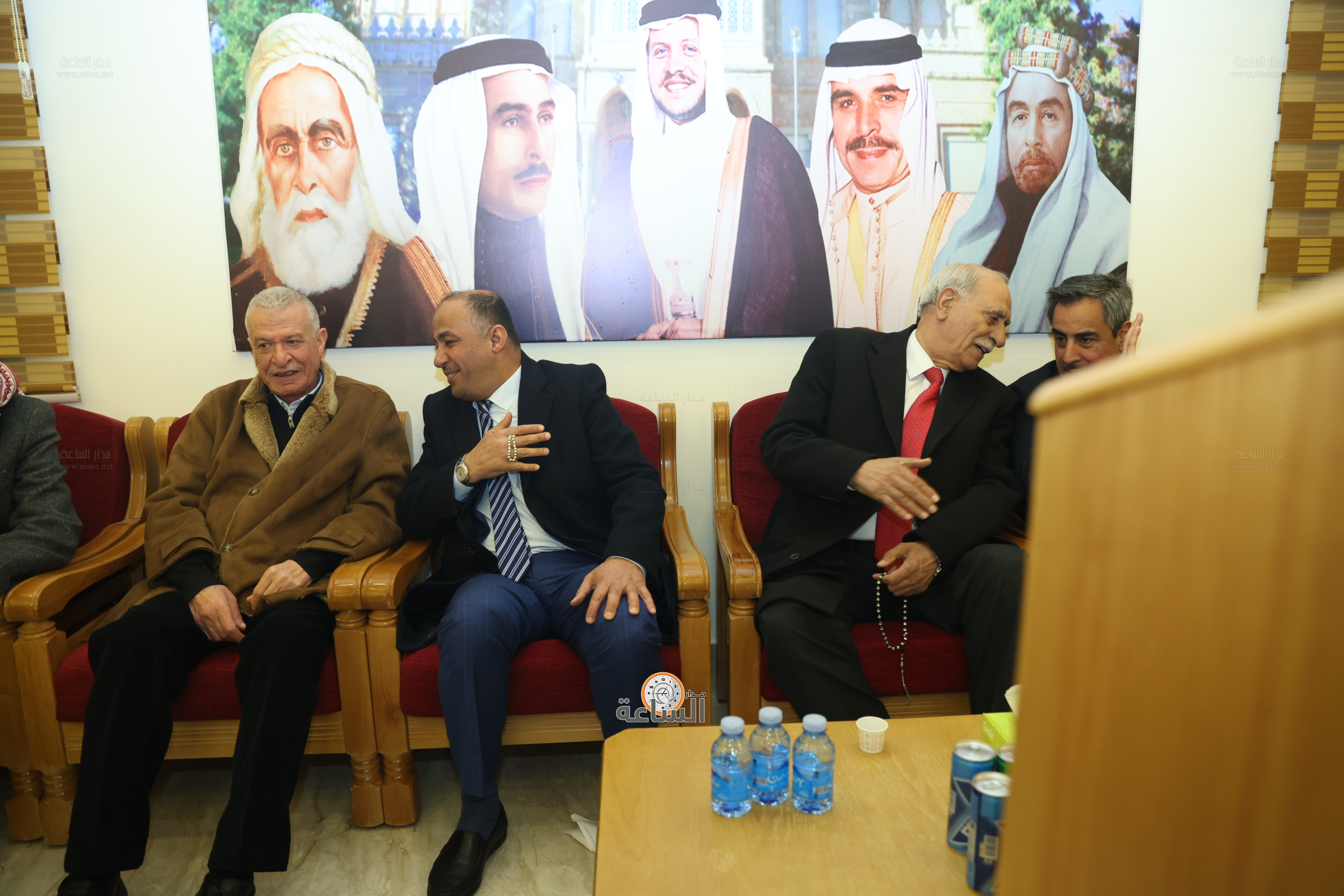 Madar Al-Saa Images 0.4397150515062008