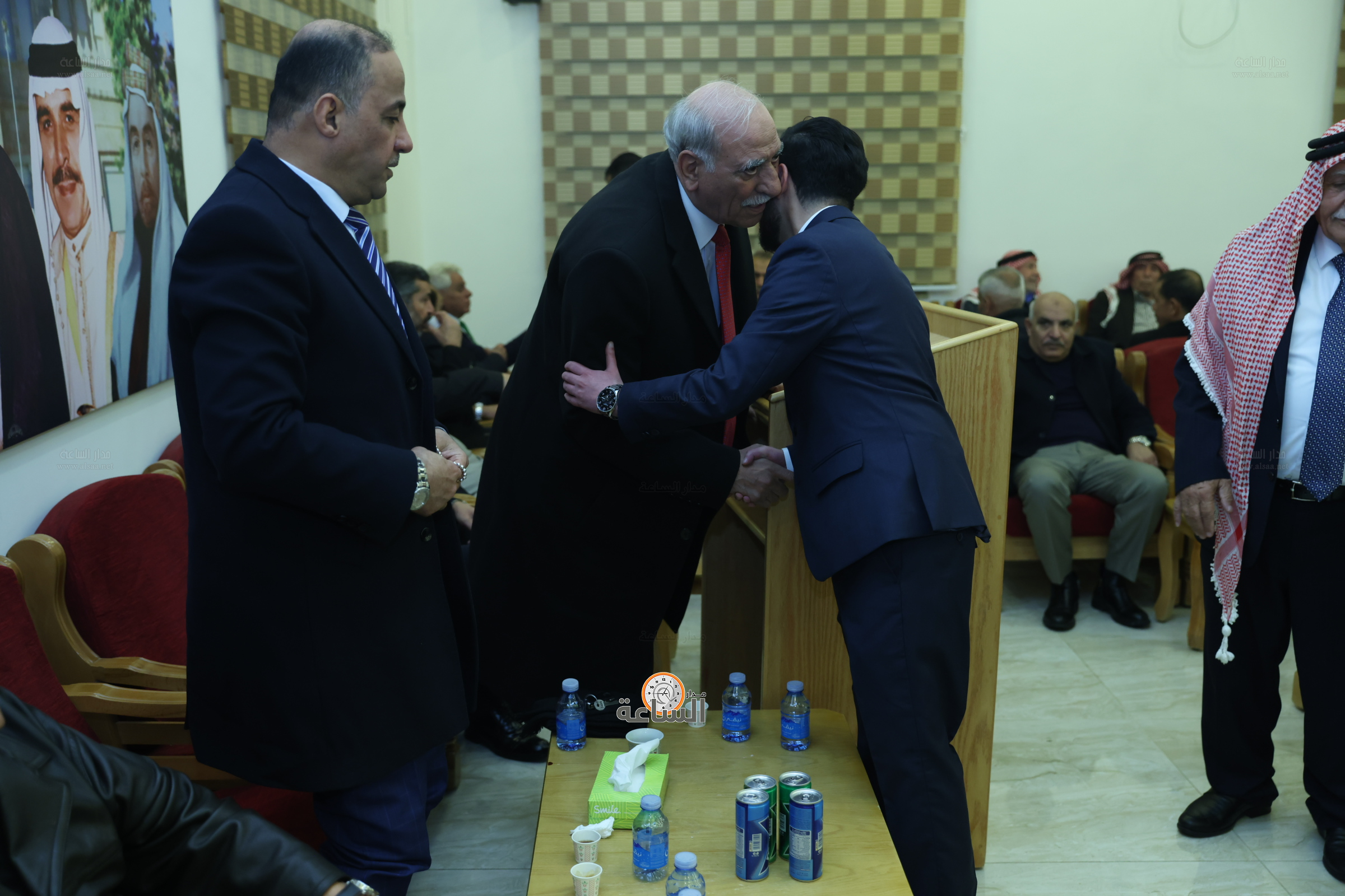 Madar Al-Saa Images 0.878046857637921