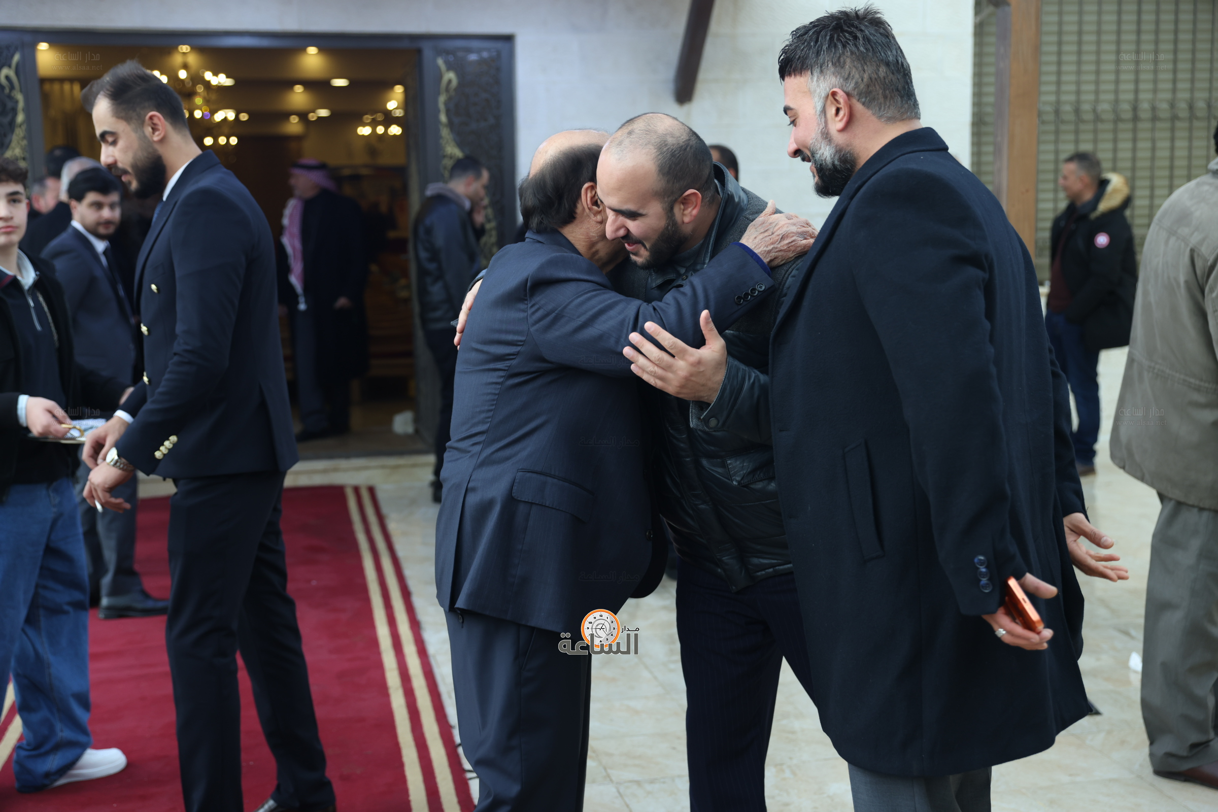 Madar Al-Saa Images 0.04071951925516937