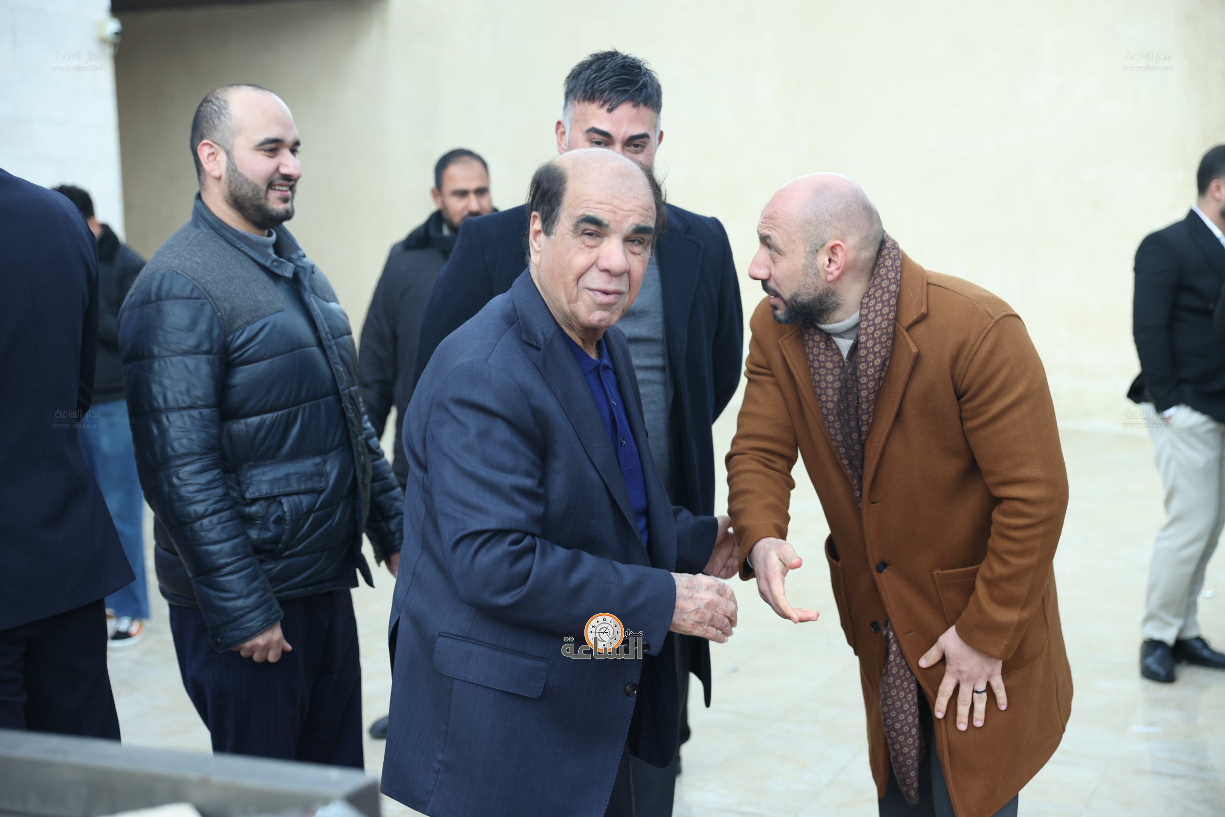 Madar Al-Saa Images 0.3675358311324689