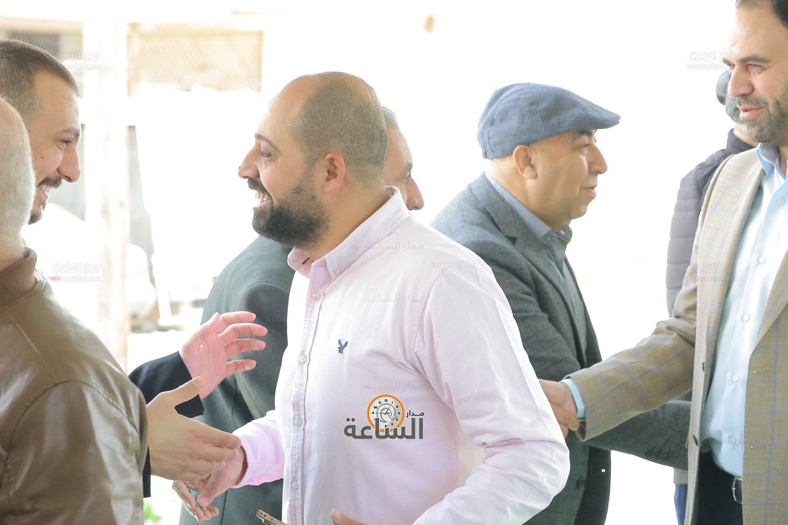 Madar Al-Saa Images 0.011566403383930002