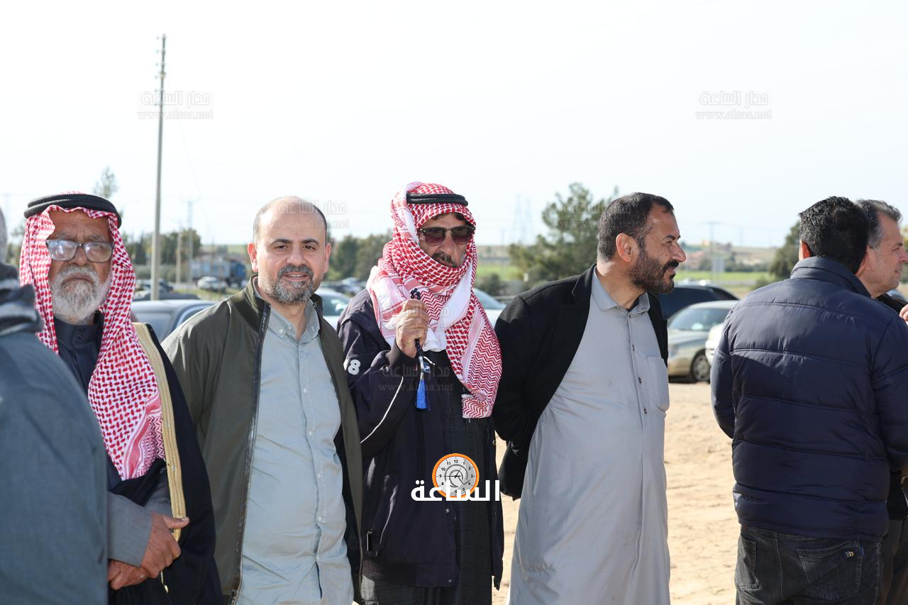 Madar Al-Saa Images 0.3893222512854483