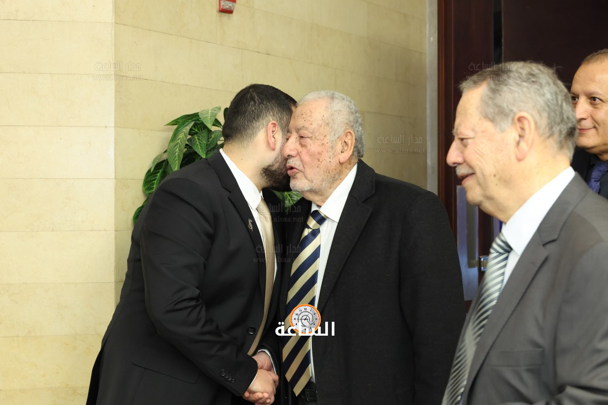 Madar Al-Saa Images 0.1123934476051014