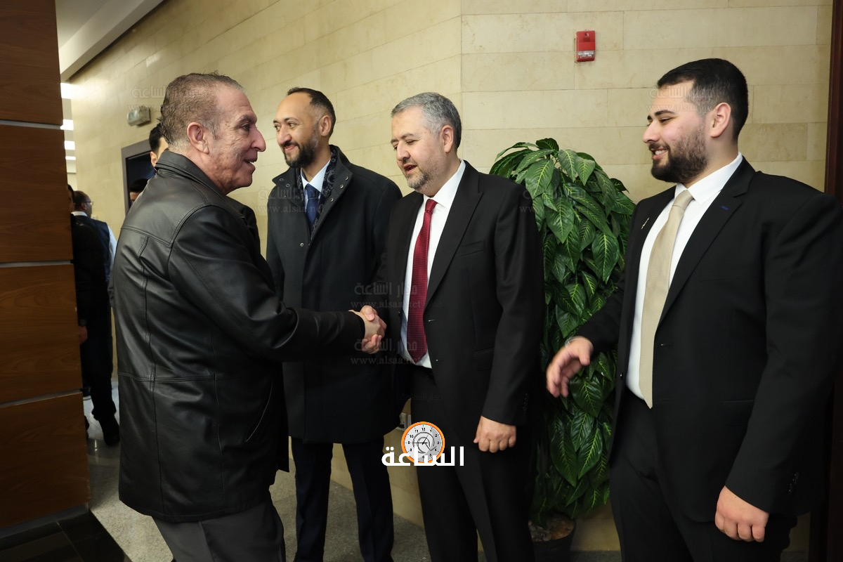 Madar Al-Saa Images 0.9866112686072809