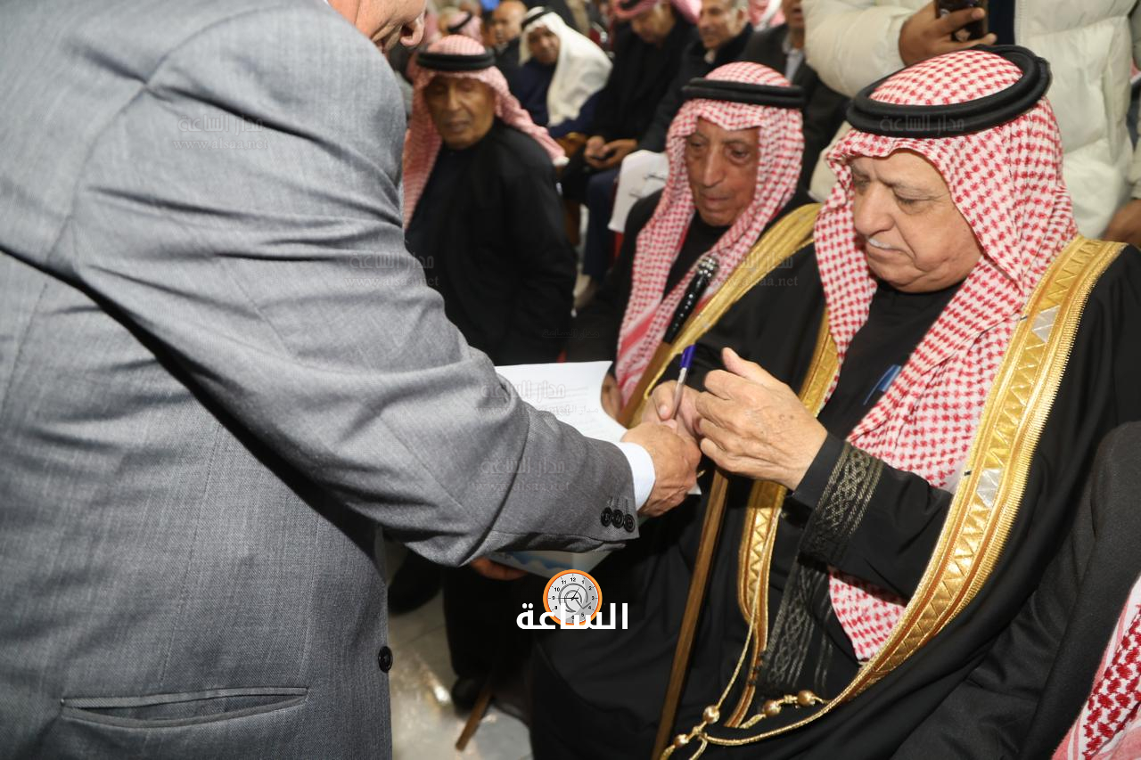 Madar Al-Saa Images 0.5742228424096626