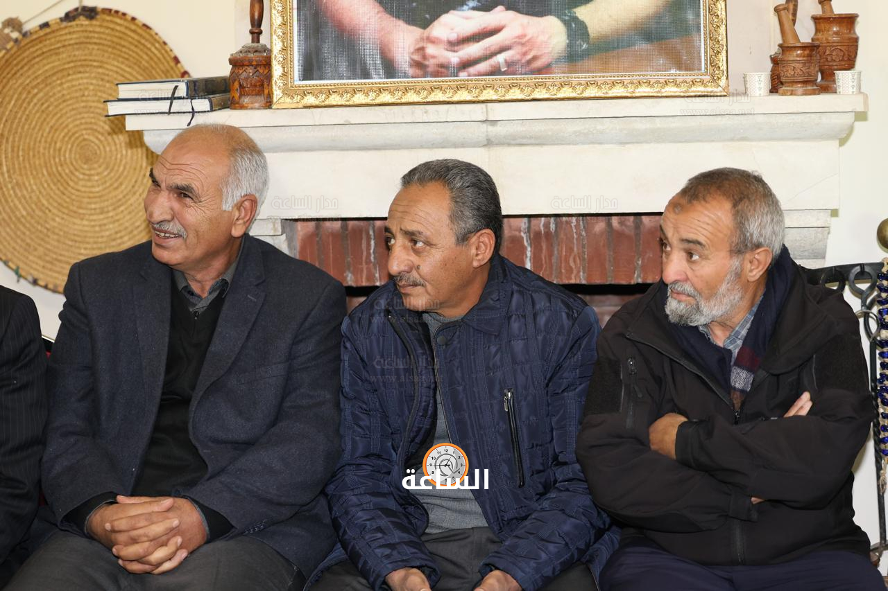 Madar Al-Saa Images 0.22623073130790083