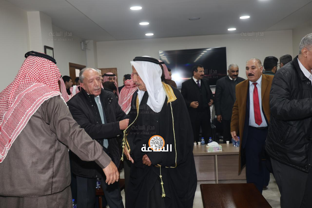 Madar Al-Saa Images 0.7367723494489137