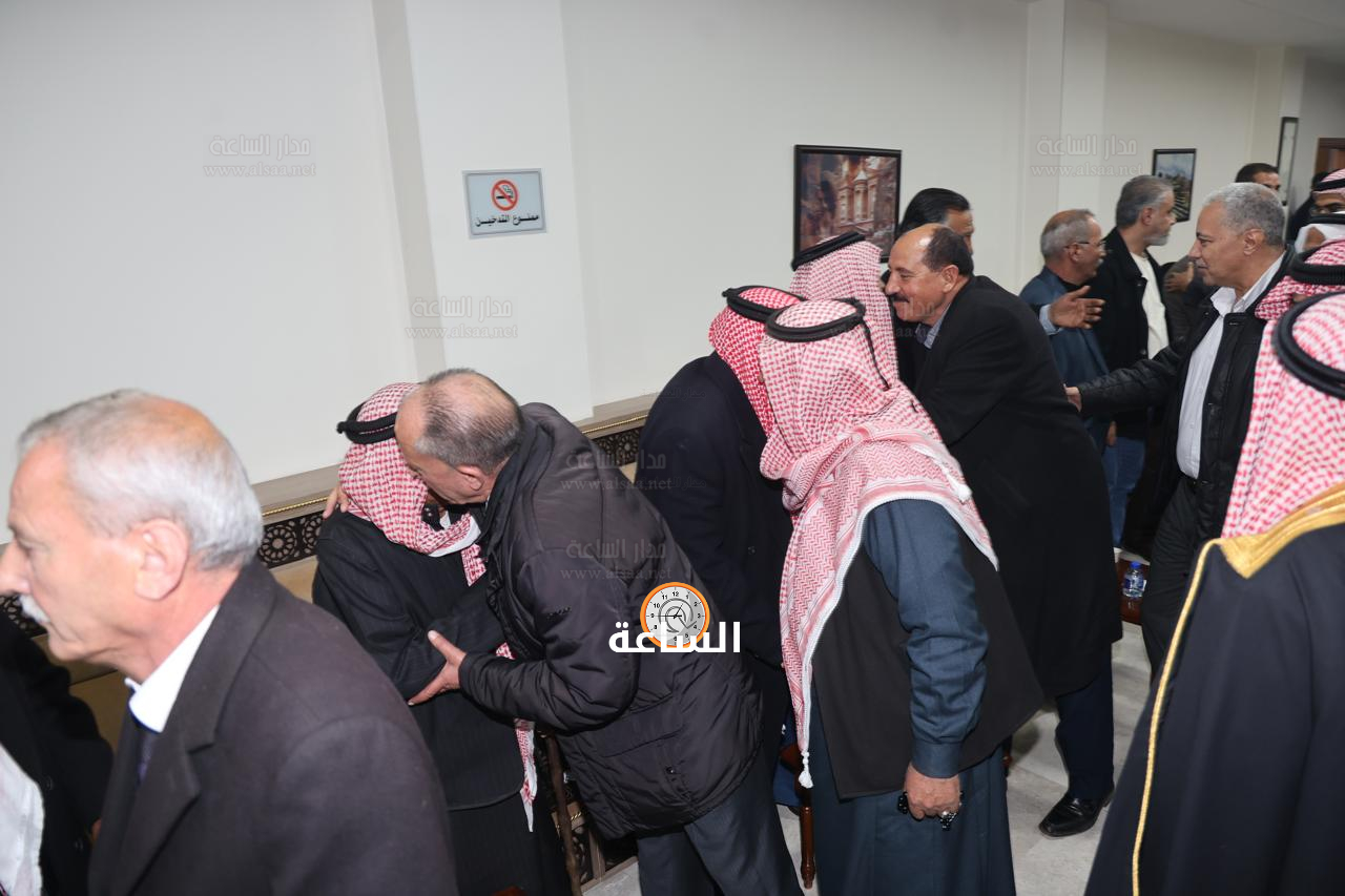 Madar Al-Saa Images 0.9336723395010981