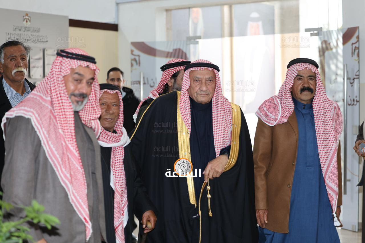 Madar Al-Saa Images 0.3699485157995053