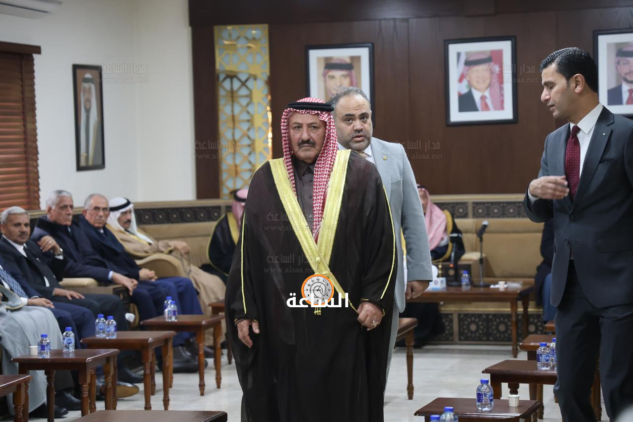 Madar Al-Saa Images 0.8795264229199493