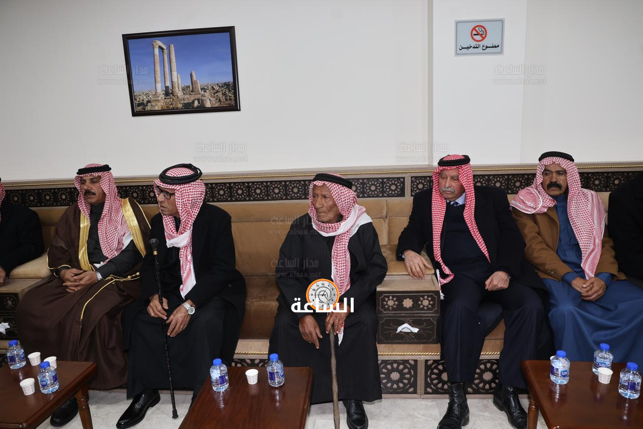 Madar Al-Saa Images 0.5641095720196929