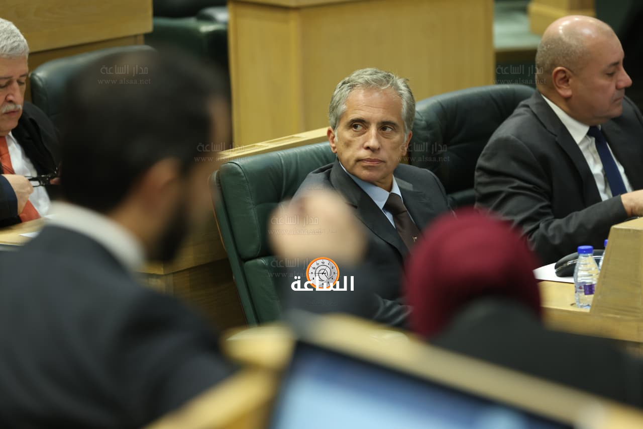 Madar Al-Saa Images 0.3221858638293834