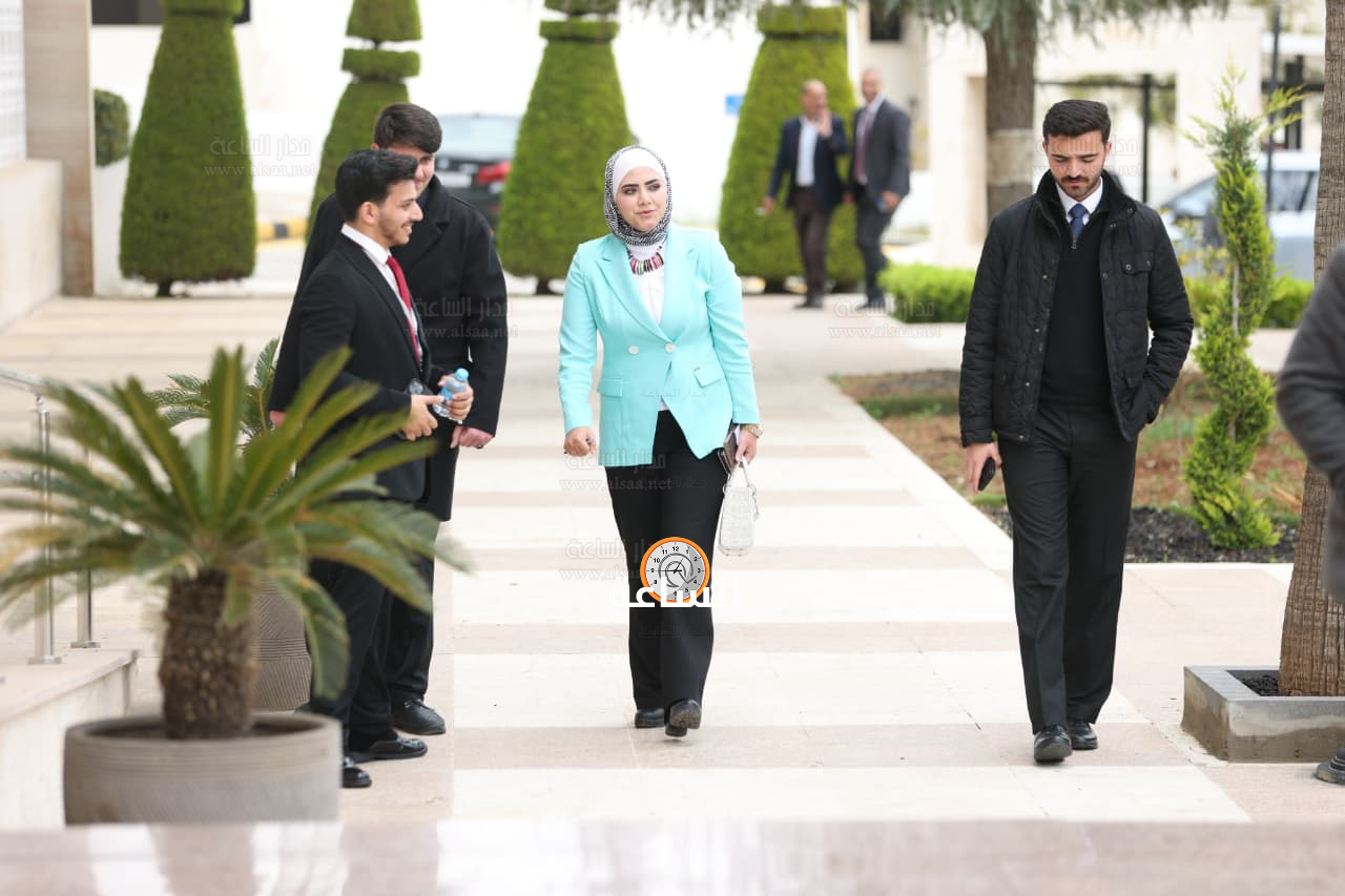 Madar Al-Saa Images 0.4249116771009932