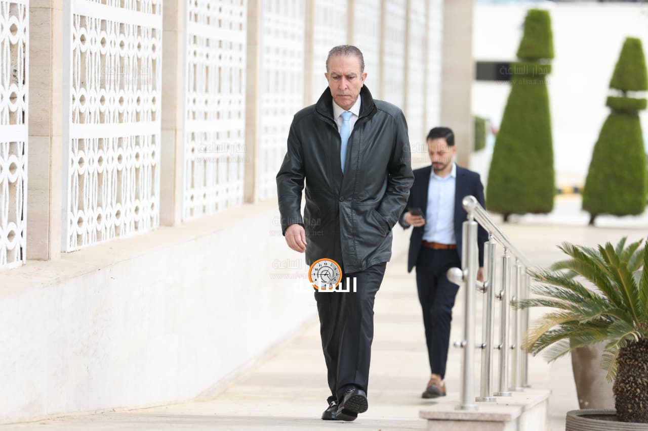 Madar Al-Saa Images 0.656407304055907