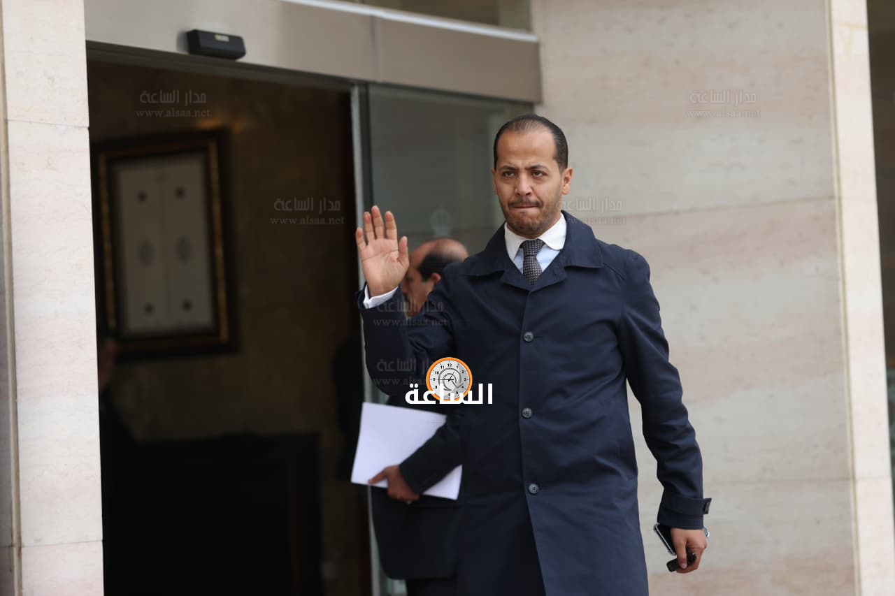 Madar Al-Saa Images 0.15788970032948035