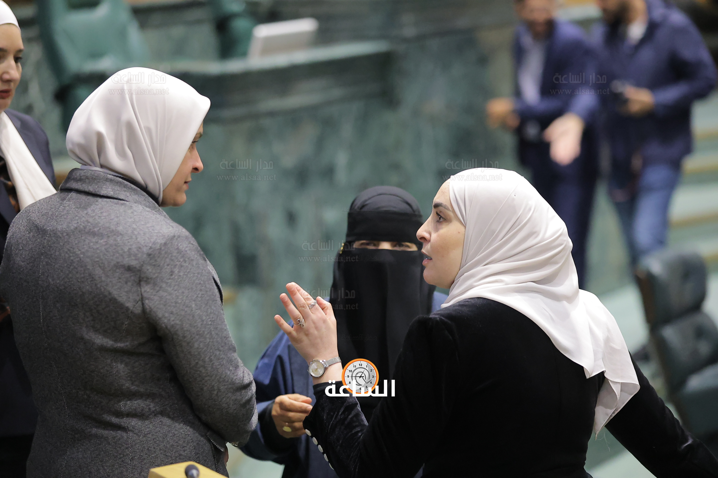 Madar Al-Saa Images 0.1475321560976165