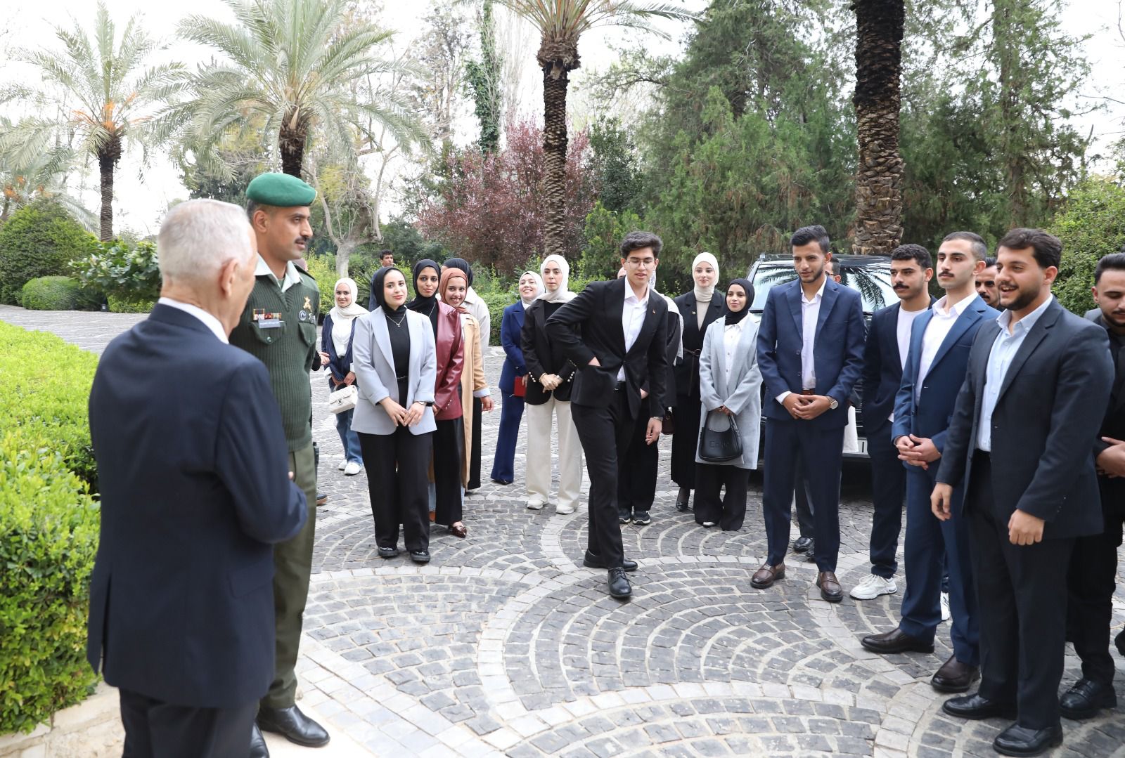 Madar Al-Saa Images 0.8516658561790442