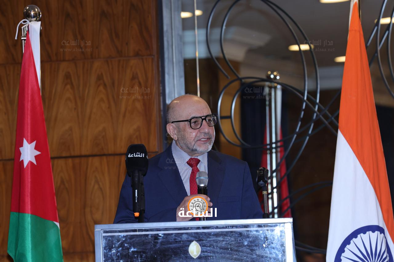 Madar Al-Saa Images 0.5597438893733749