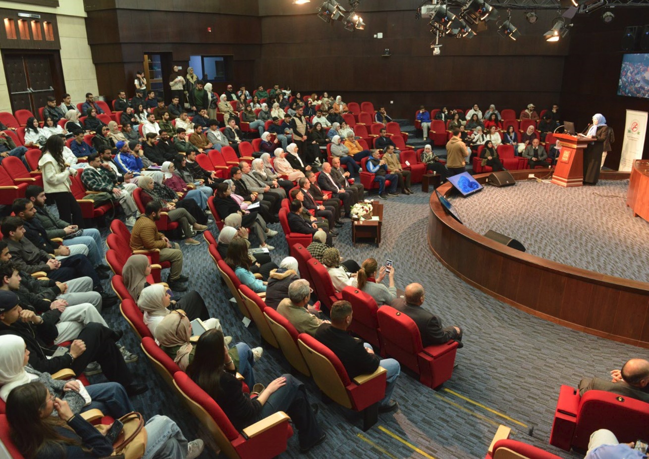 Madar Al-Saa Images 0.504221144448815