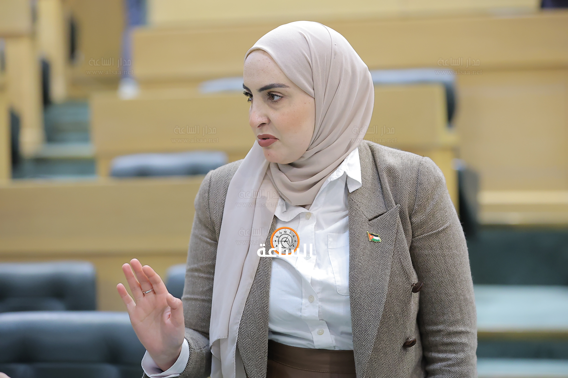 Madar Al-Saa Images 0.7719473442173845