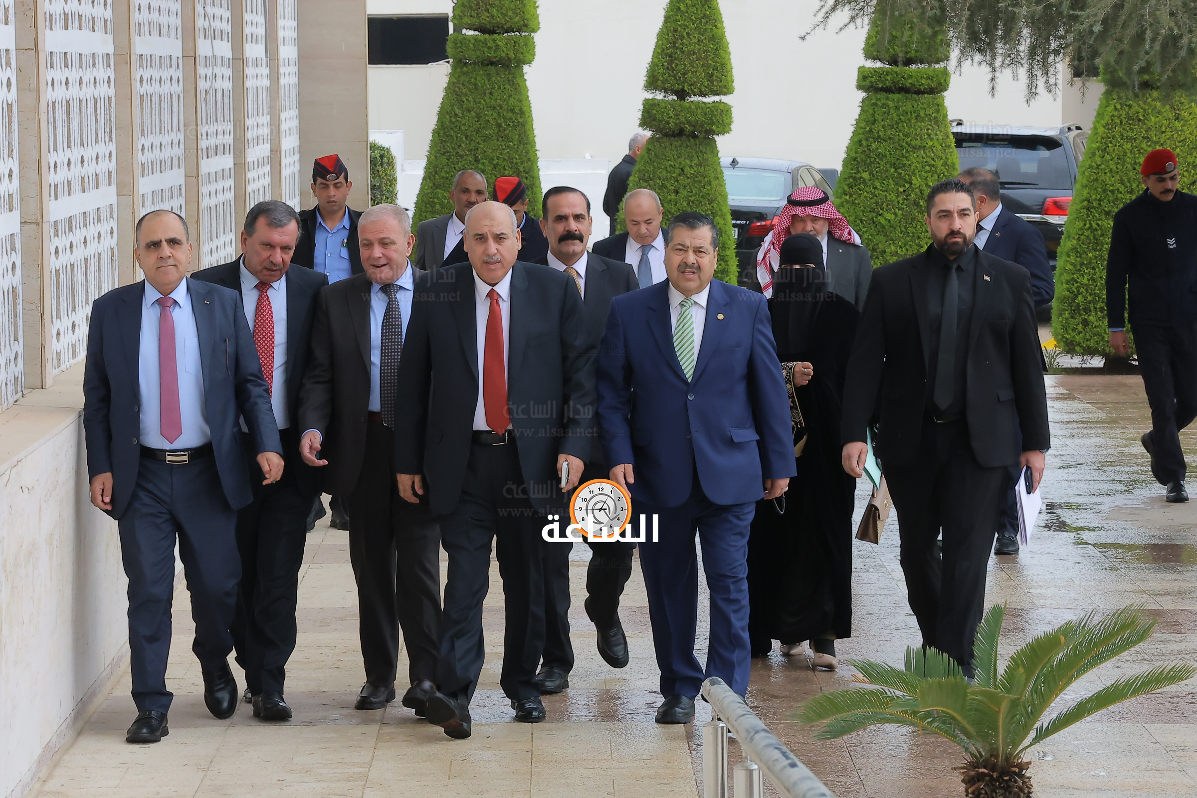 Madar Al-Saa Images 0.9653388316408763