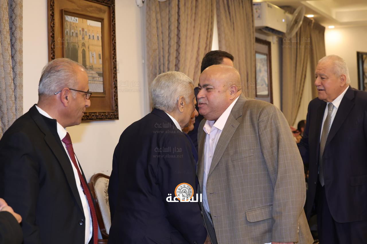 Madar Al-Saa Images 0.101441548989194