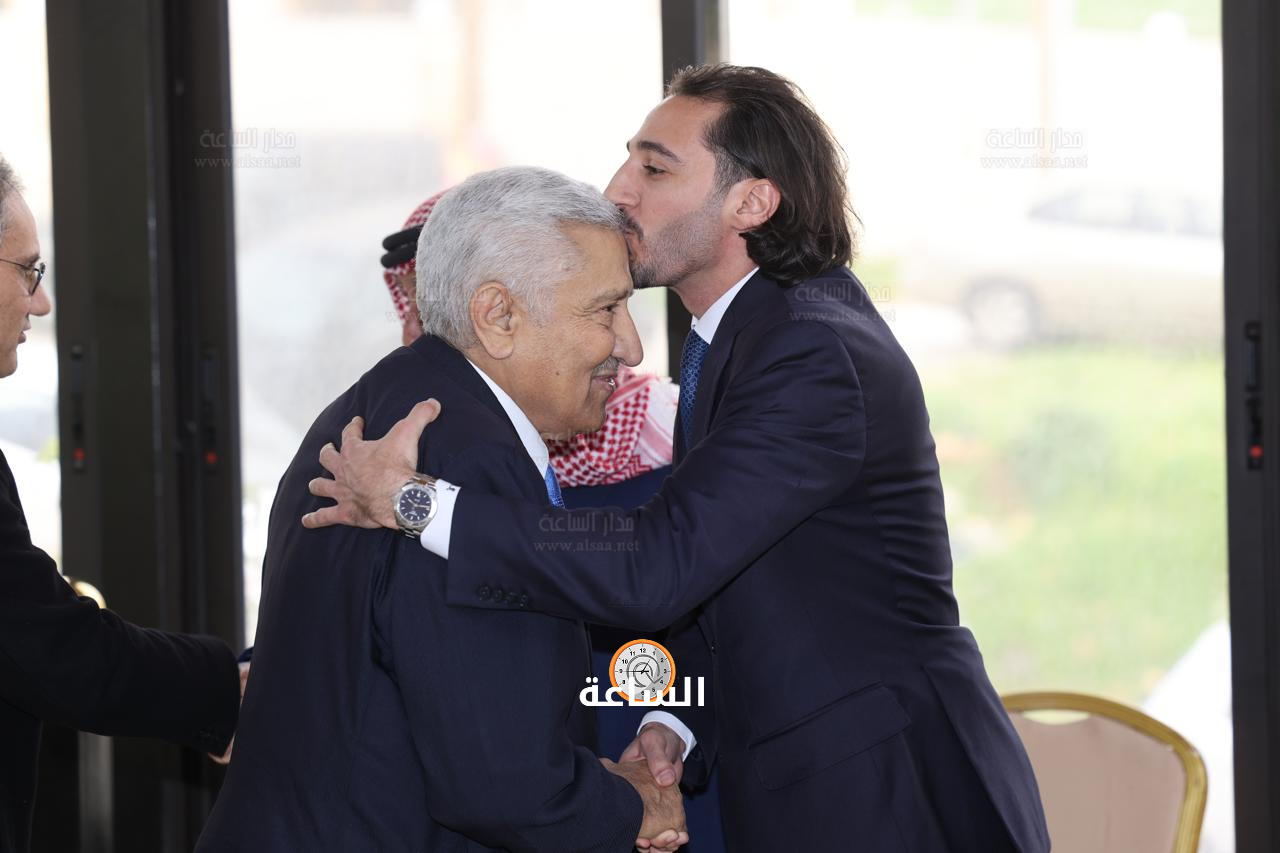 Madar Al-Saa Images 0.1772012979347537