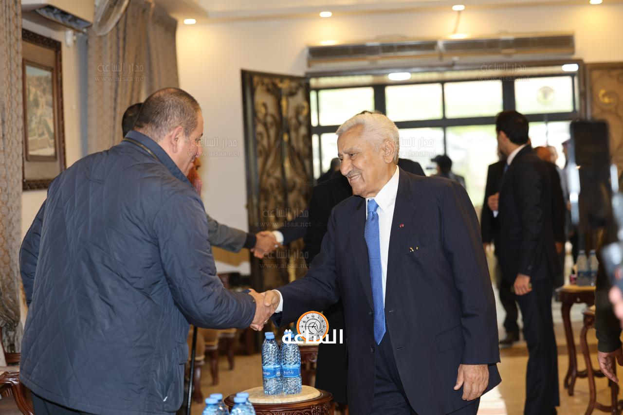 Madar Al-Saa Images 0.4695338494026021