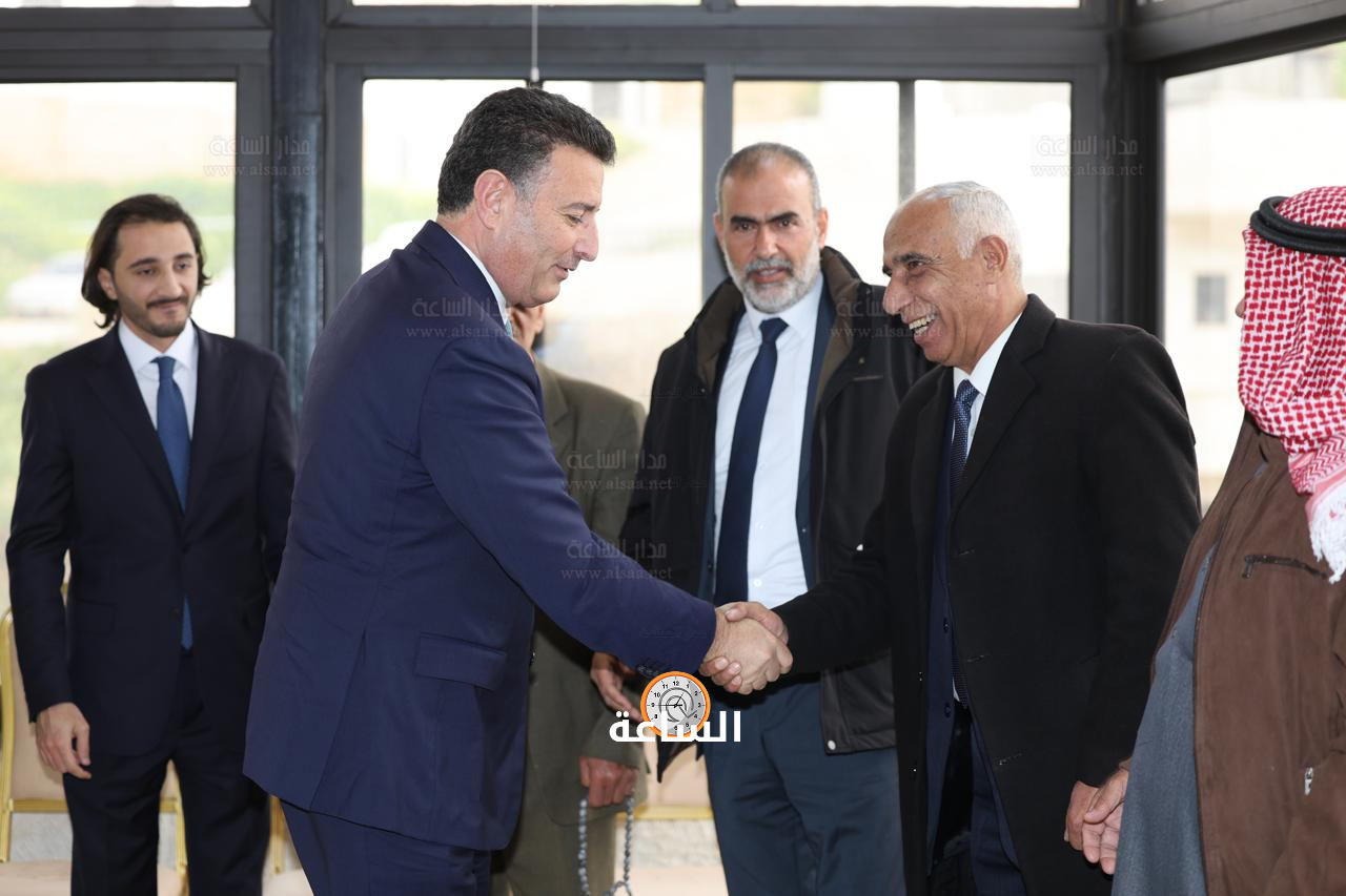 Madar Al-Saa Images 0.16418631256722482