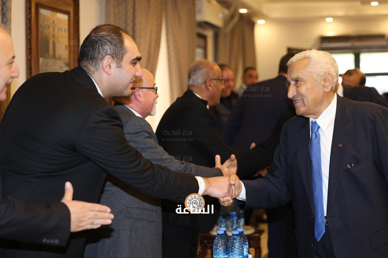 Madar Al-Saa Images 0.6039411118260973