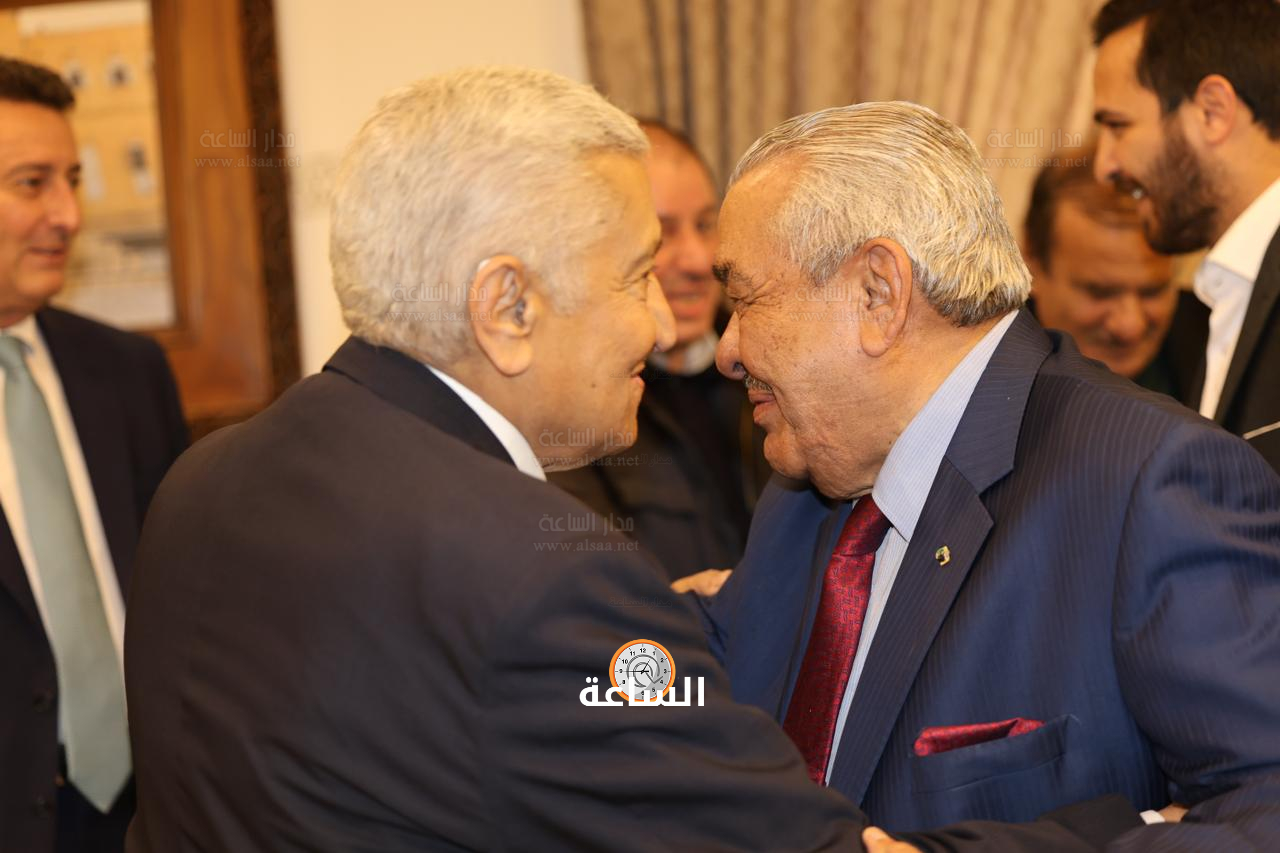 Madar Al-Saa Images 0.7927722813459966