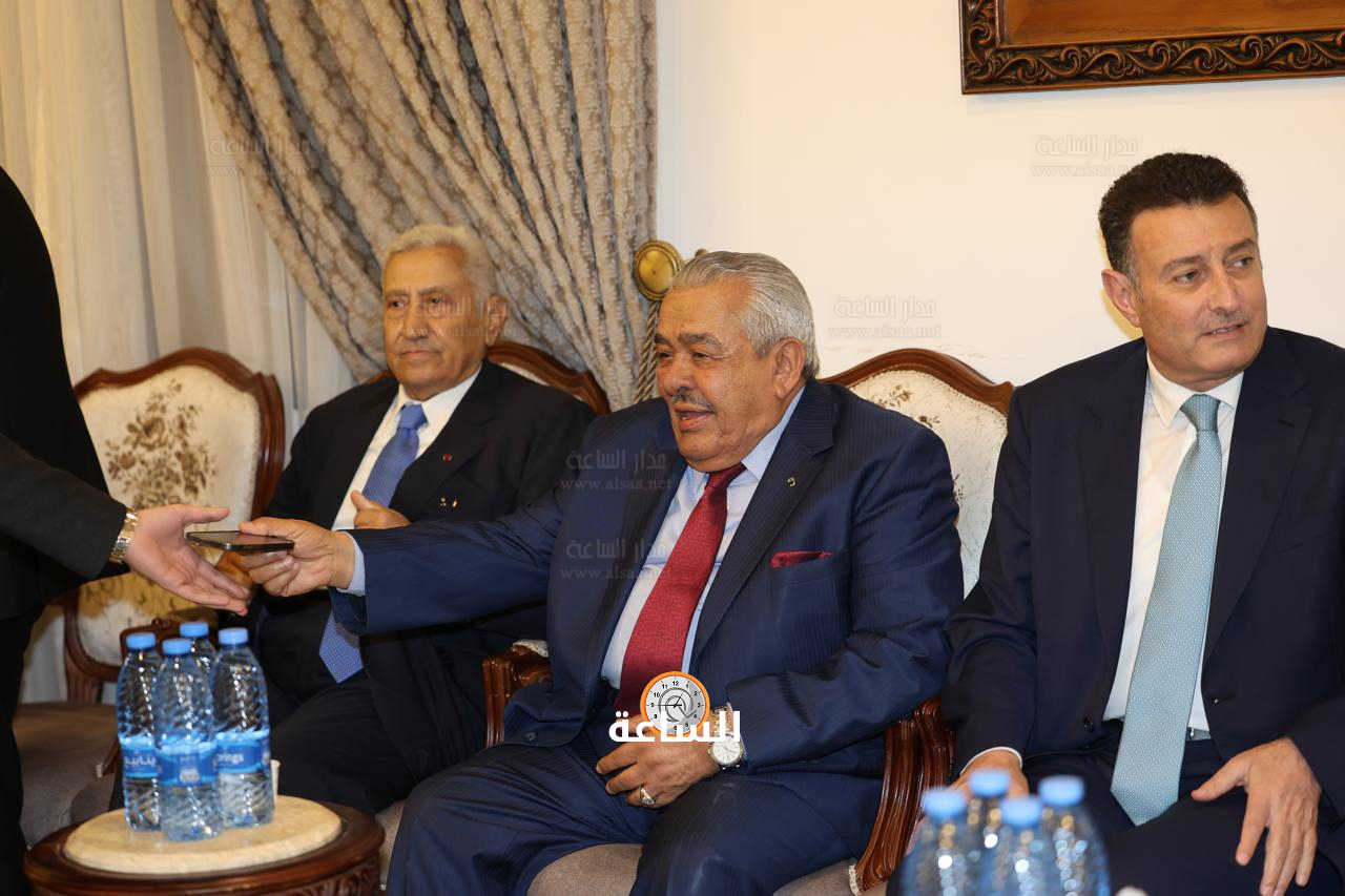 Madar Al-Saa Images 0.12383898346755762